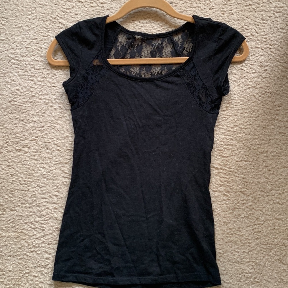 Lacey black top